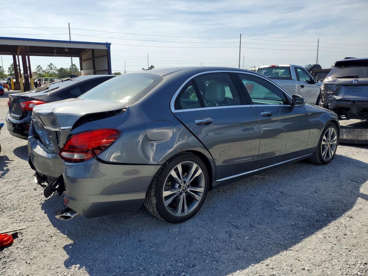 2018 Mercedes-Benz C 300 - zdjęcie 3