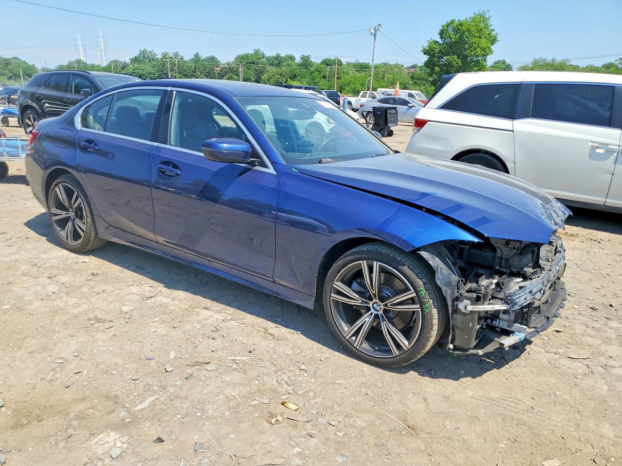 2019 BMW Seria 3 330i - zdjęcie 4