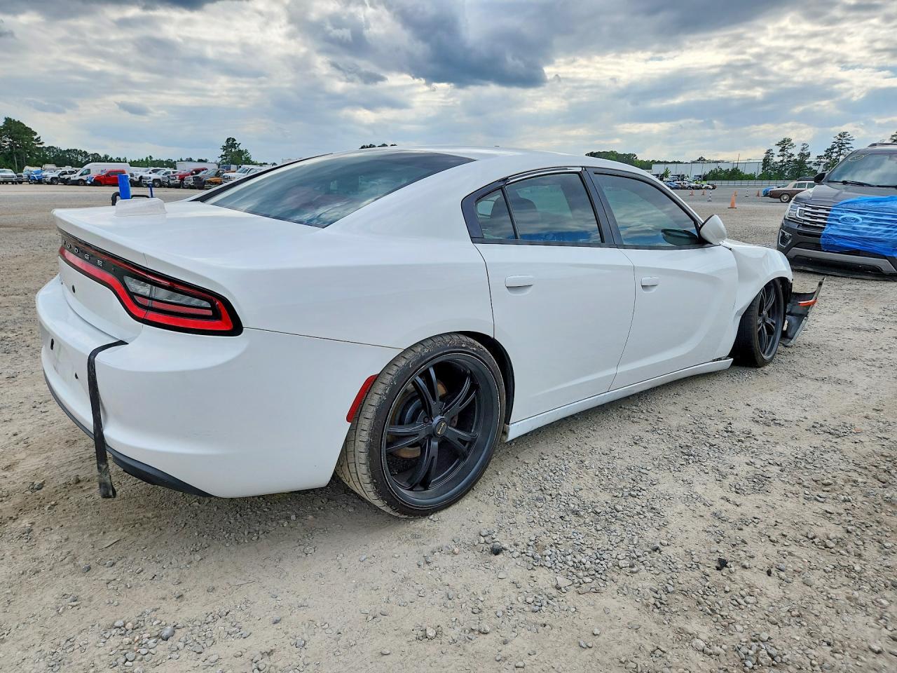2015 Dodge Charger Police - zdjęcie 3