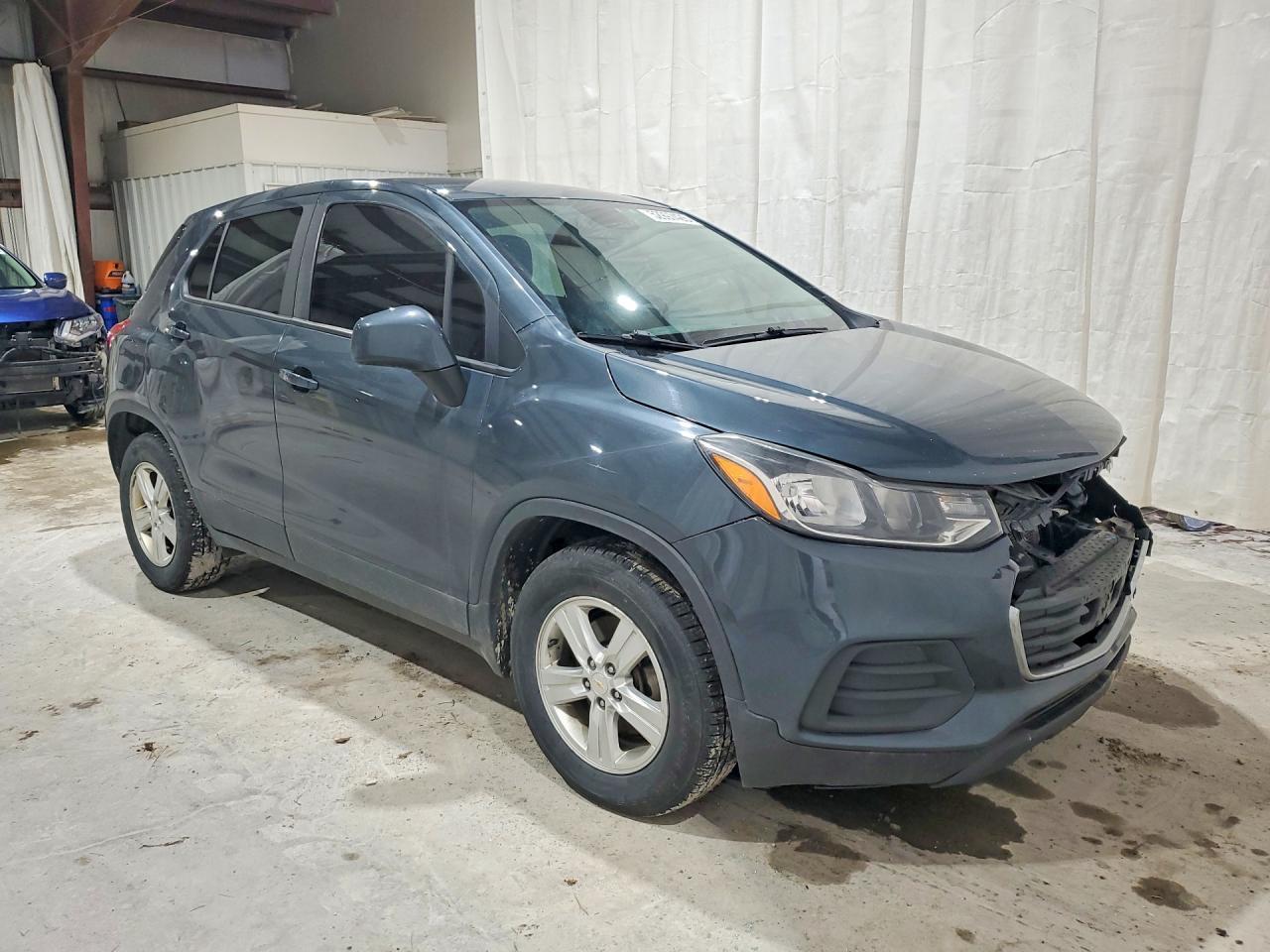 2021 Chevrolet Trax Ls - zdjęcie 4