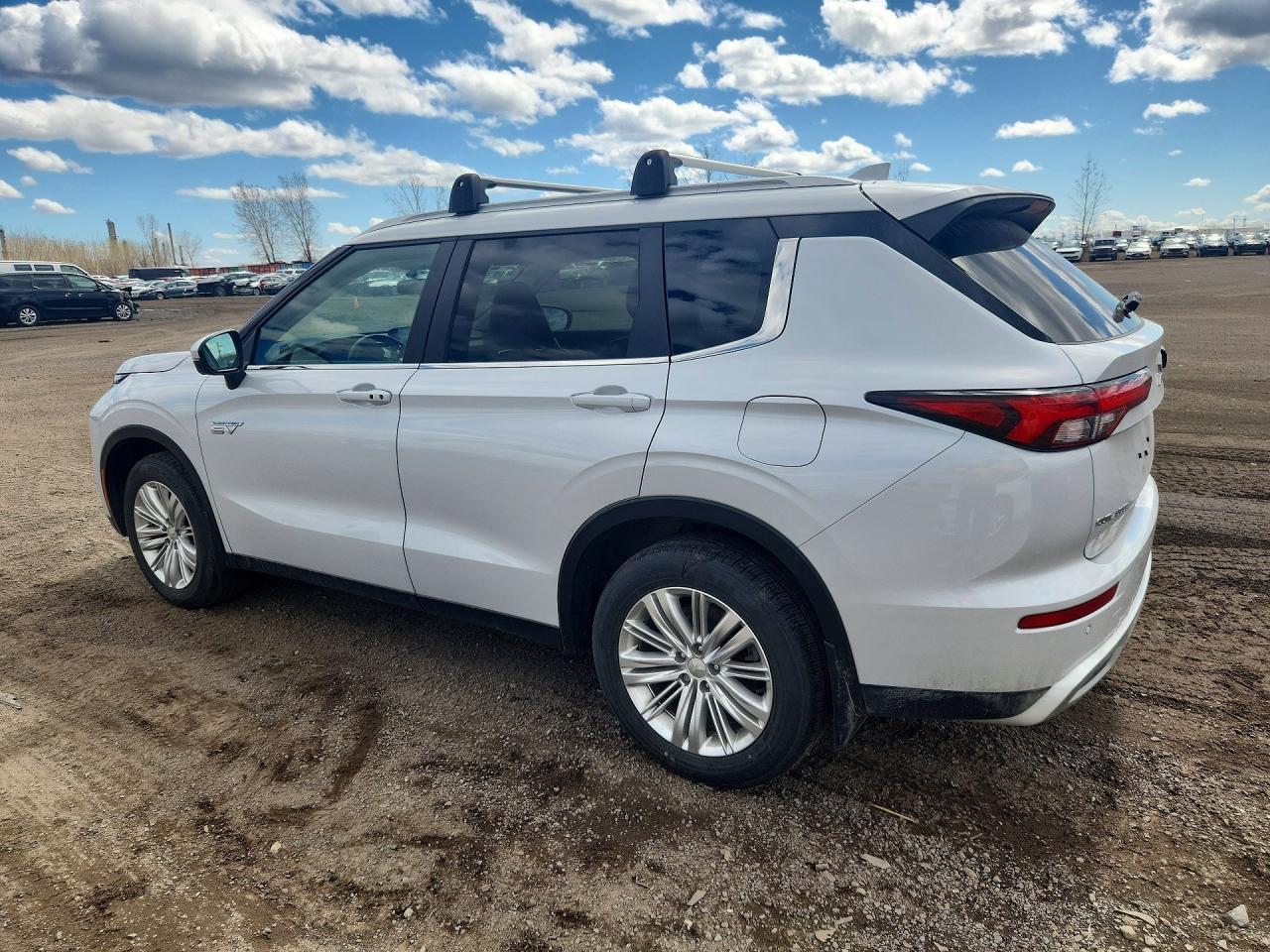 2024 Mitsubishi Outlander Se - zdjęcie 2