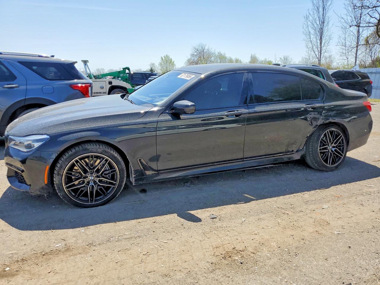 BMW Seria 7 - zdjęcie 1