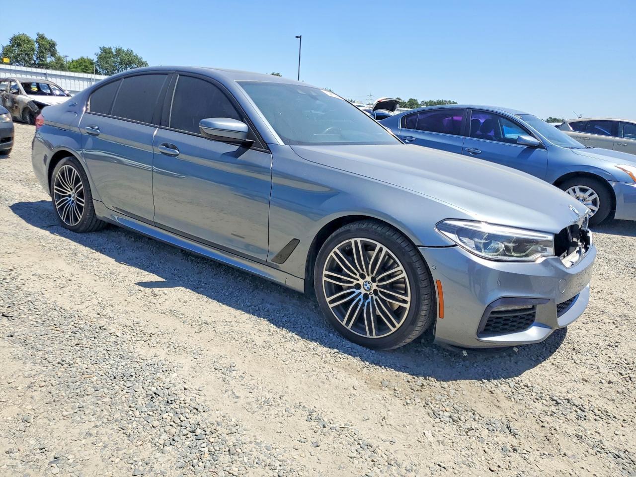 2019 BMW 530E - zdjęcie 4