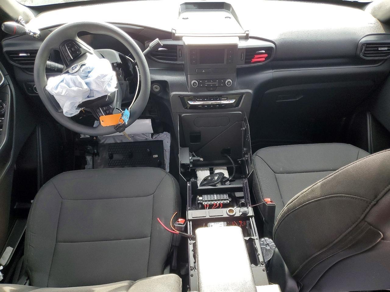 2023 Ford Explorer Police Interceptor - zdjęcie 8