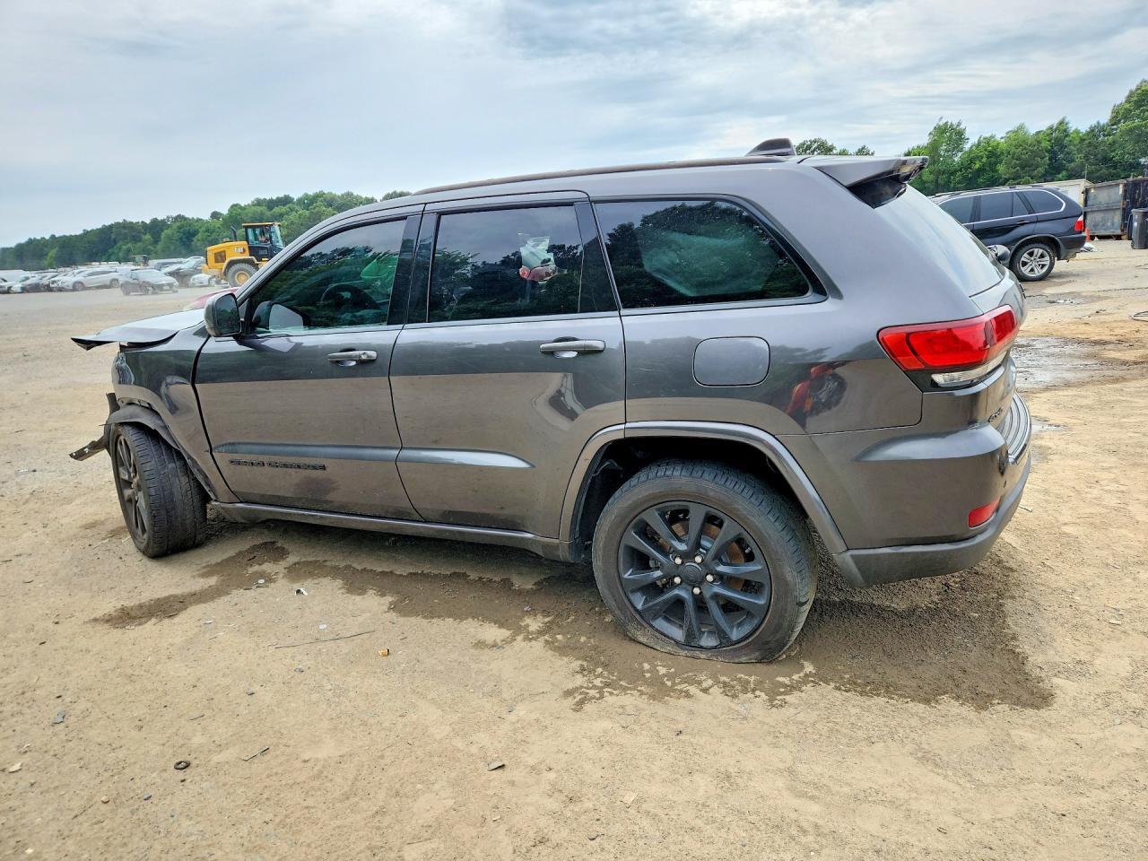 2017 Jeep Grand Cherokee Laredo - zdjęcie 2