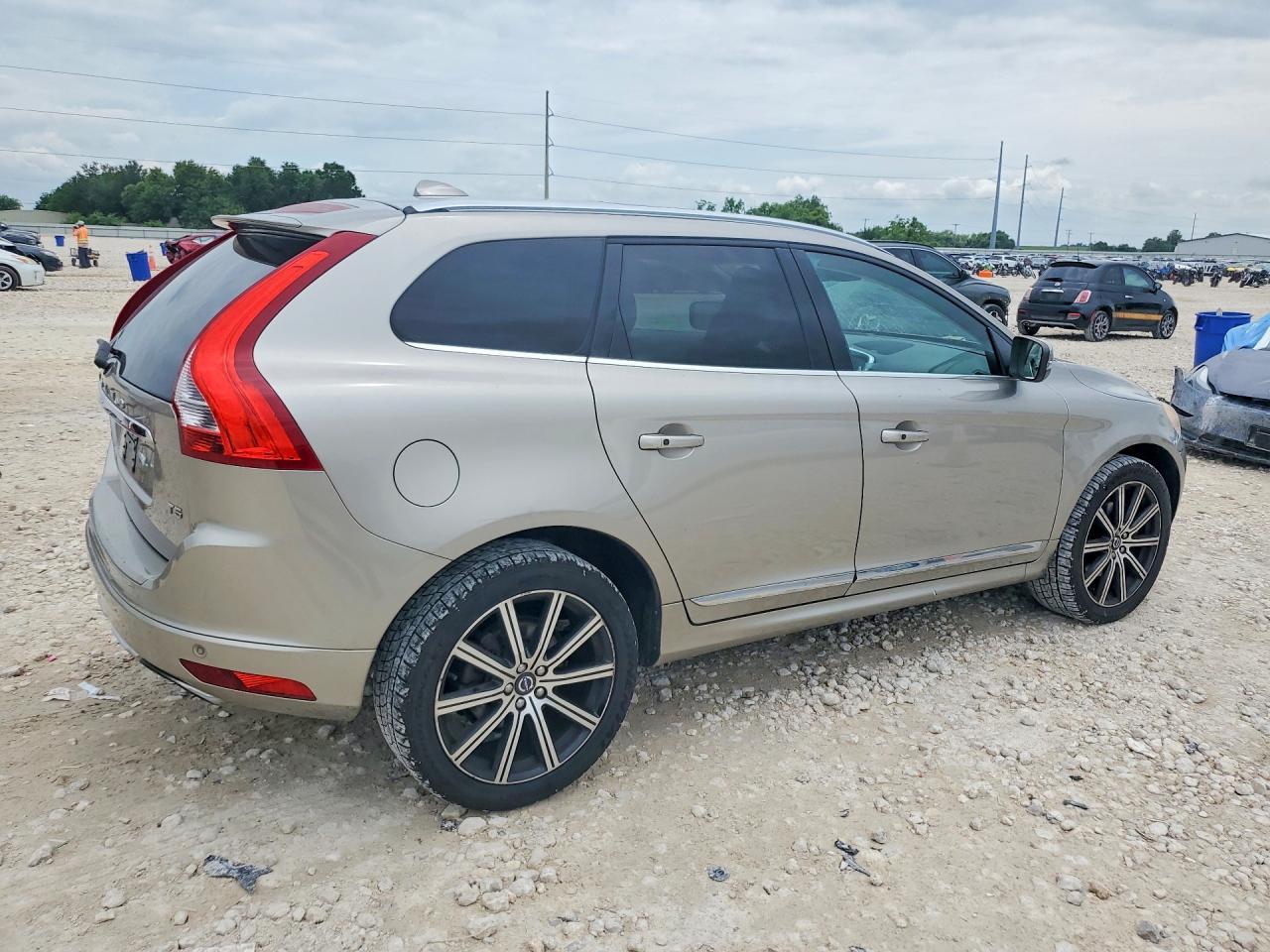2015 Volvo Xc60 T5 Platinum - zdjęcie 3