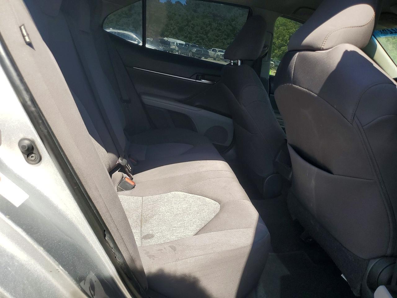 2018 Toyota Camry L - zdjęcie 10