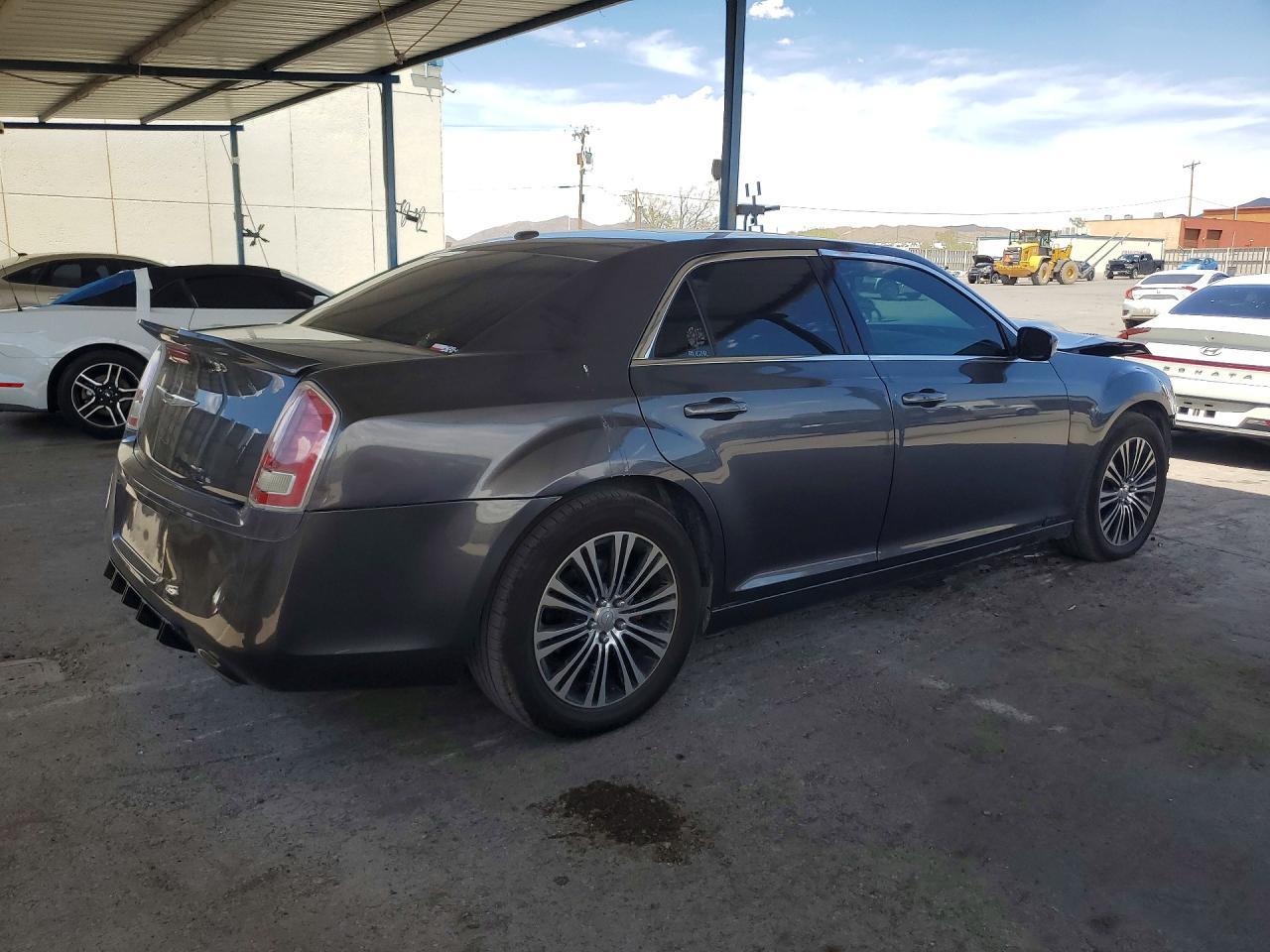 2013 Chrysler 300 S - zdjęcie 3