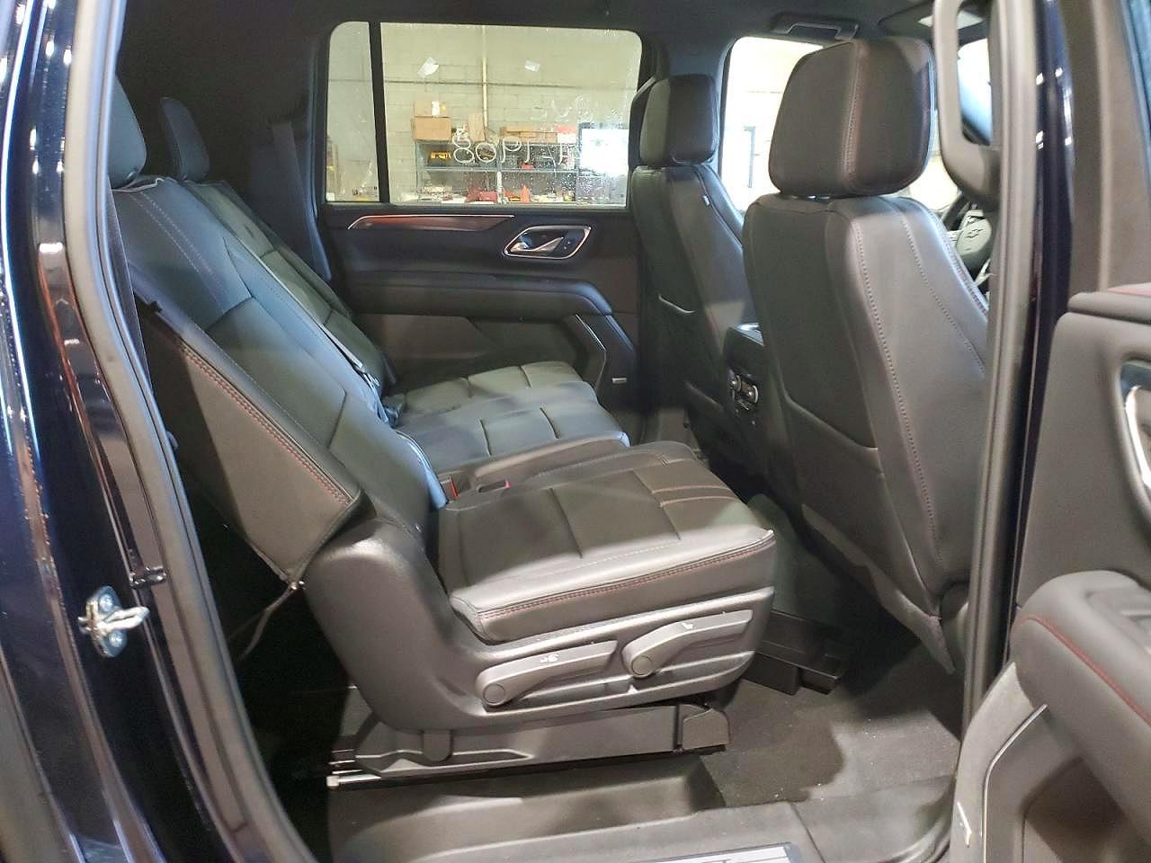 2024 Chevrolet Suburban K1500 Rst - zdjęcie 11