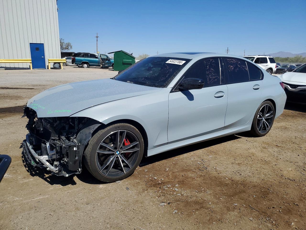 2024 BMW 330I - zdjęcie główne