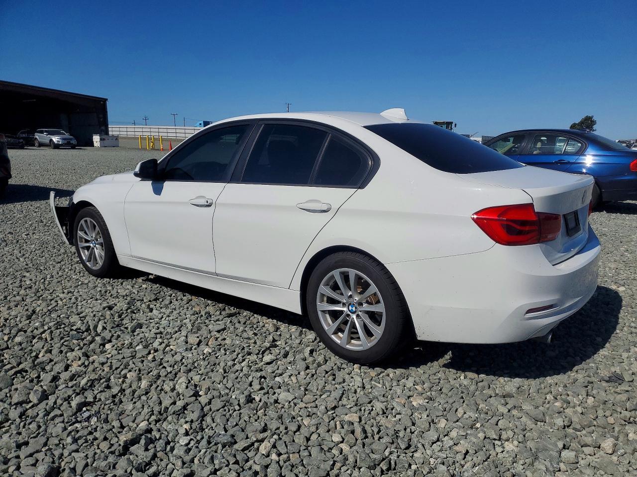 2018 BMW 320 I - zdjęcie 2