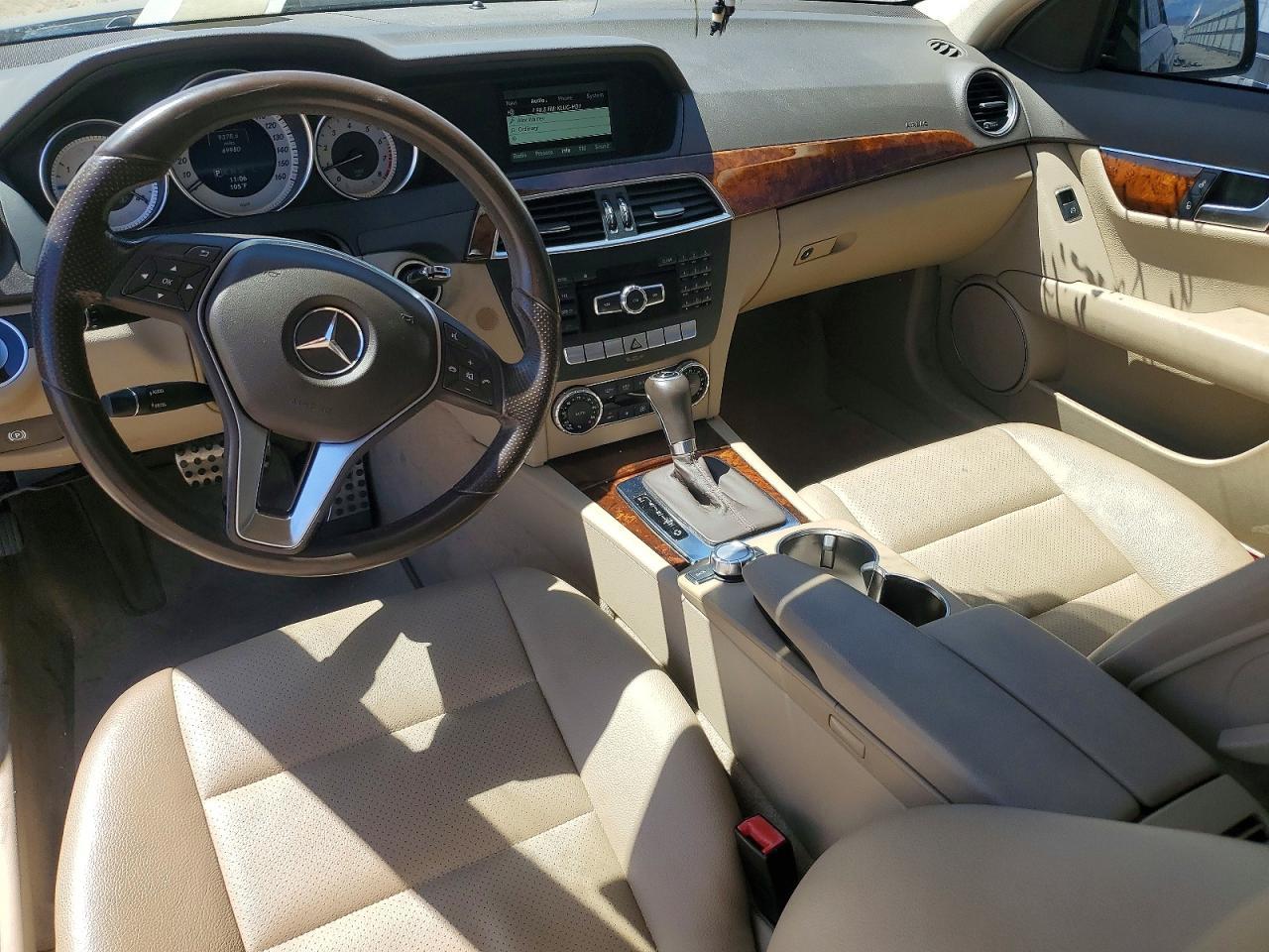2013 Mercedes-Benz C 250 - zdjęcie 8