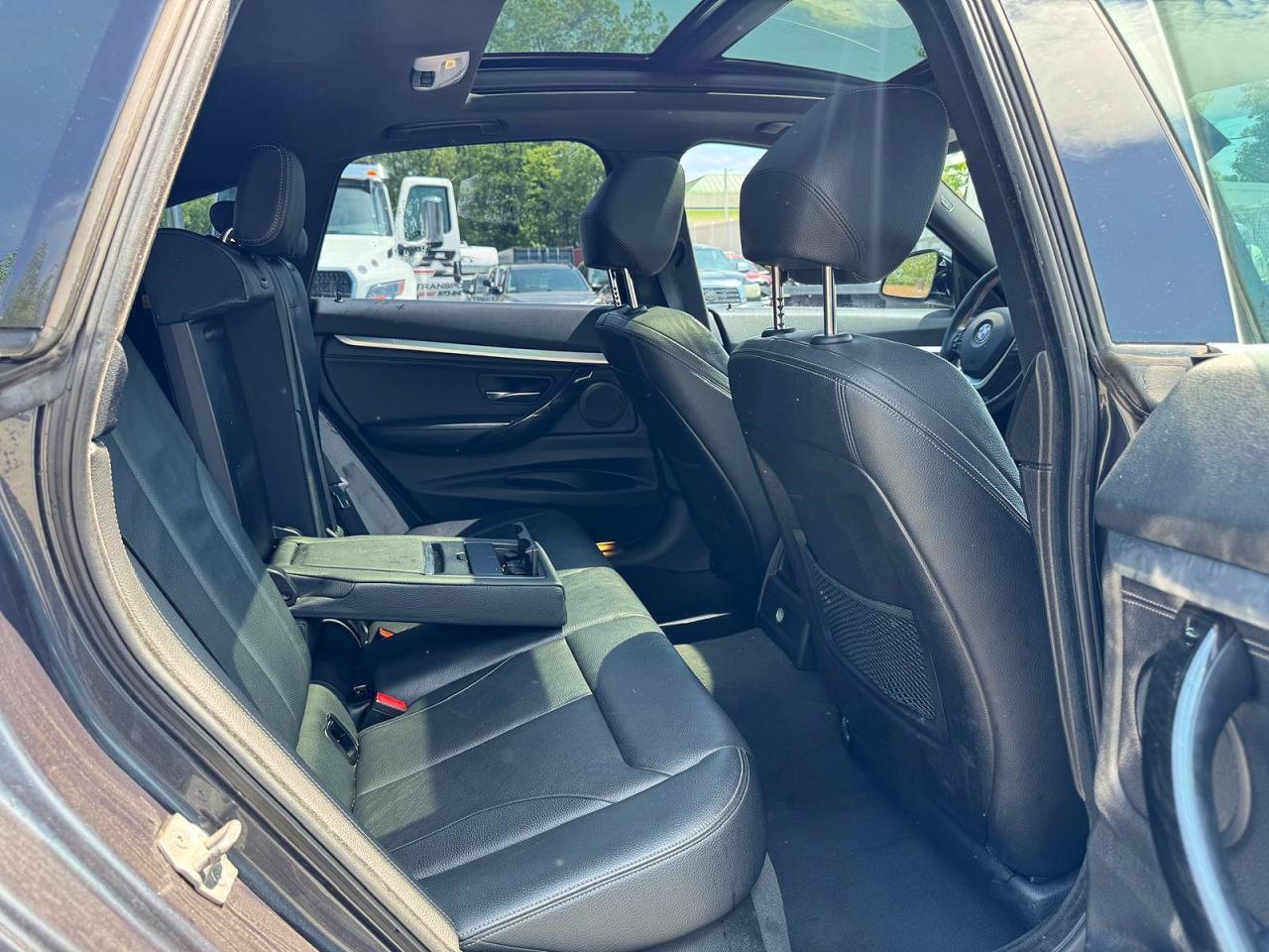 2018 BMW 330 Xigt - zdjęcie 9
