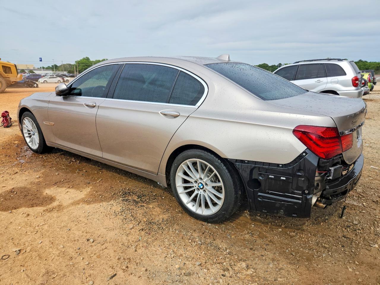 2014 BMW 750 Li - zdjęcie 2