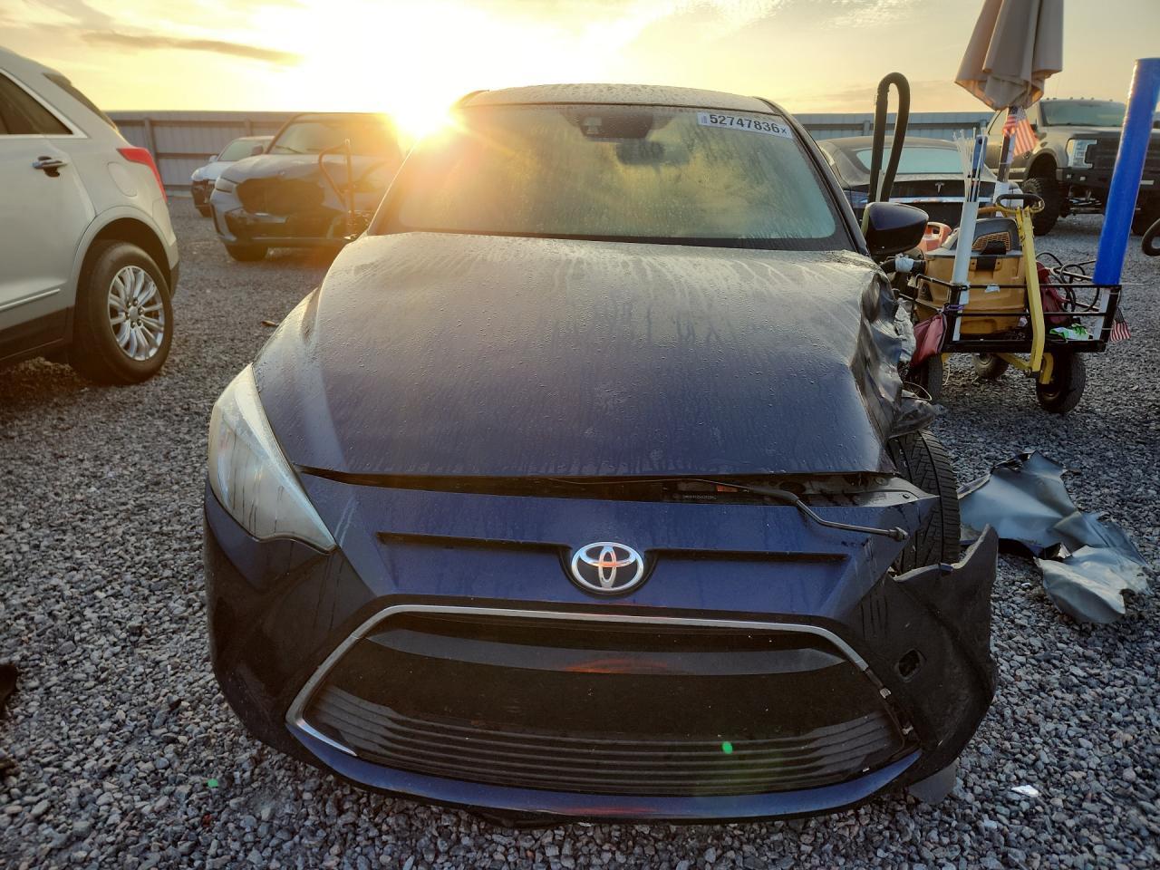2018 Toyota Yaris Ia Base - zdjęcie 5