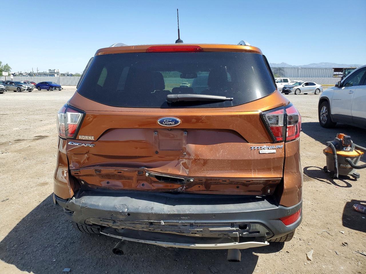 2017 Ford Escape Titanium - zdjęcie 6