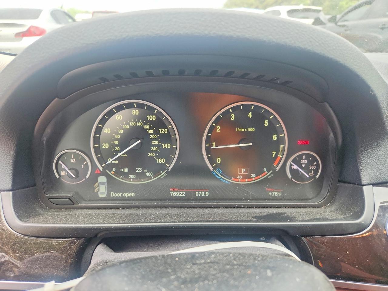 2014 BMW Seria 5 528i - zdjęcie 9