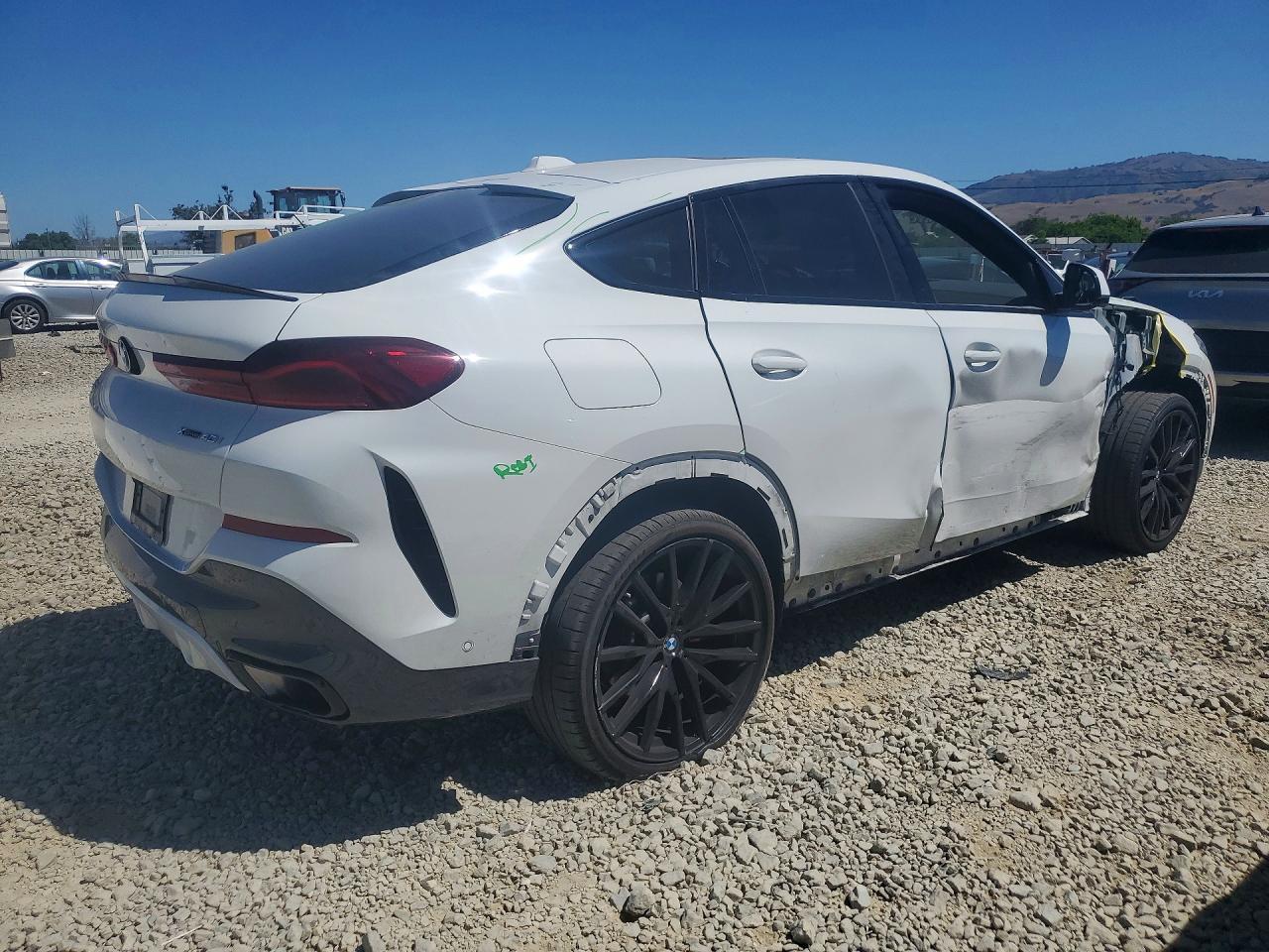 2024 BMW X6 xDrive40I - zdjęcie 3