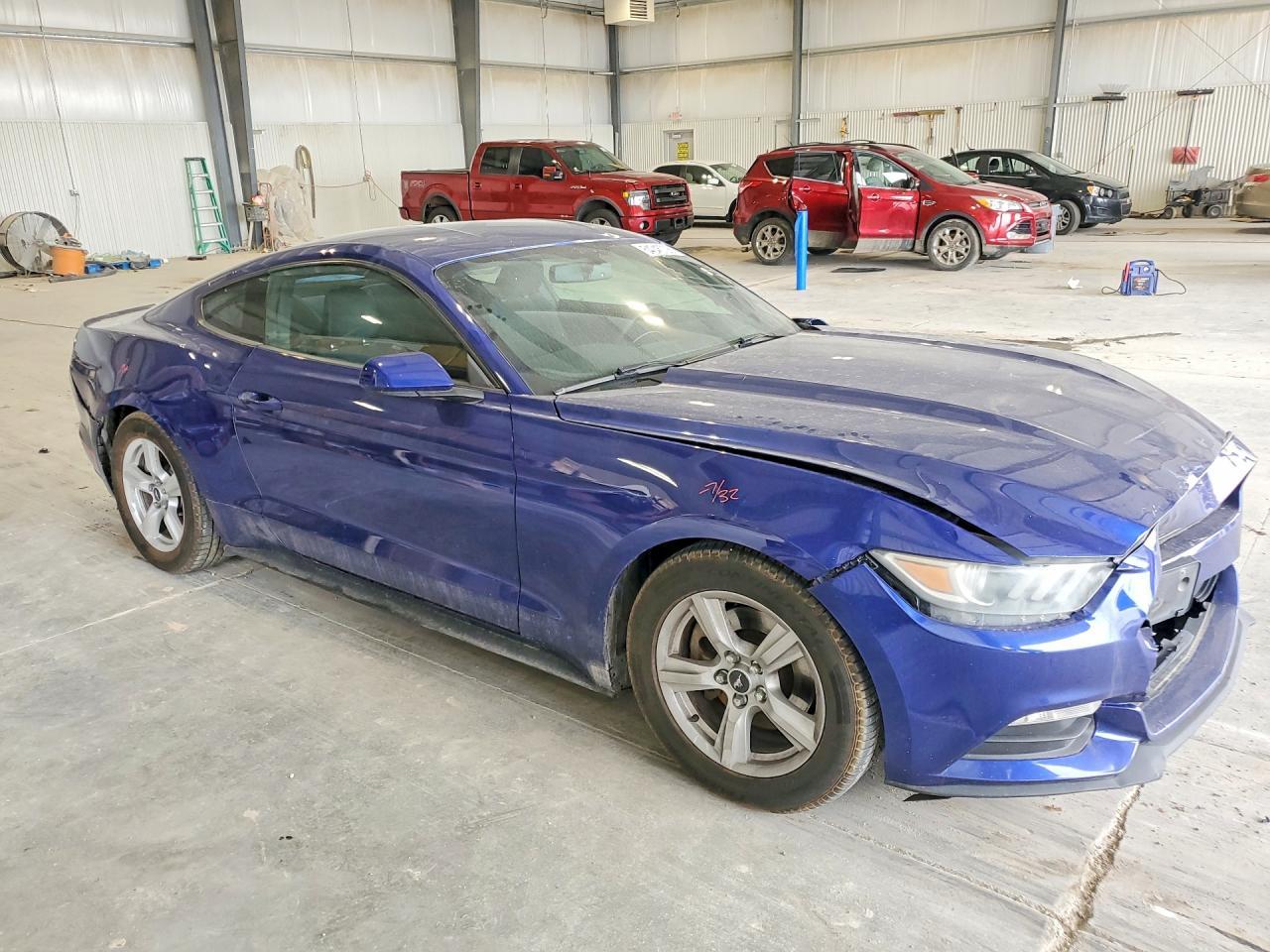 2015 Ford Mustang - zdjęcie 4