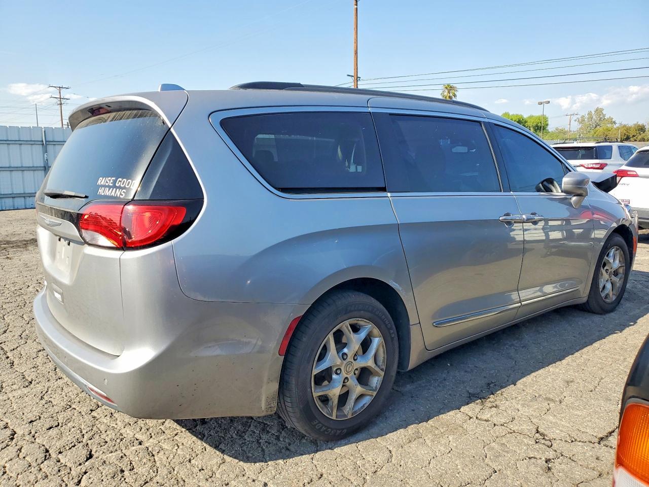 2017 Chrysler Pacifica Touring L - zdjęcie 3