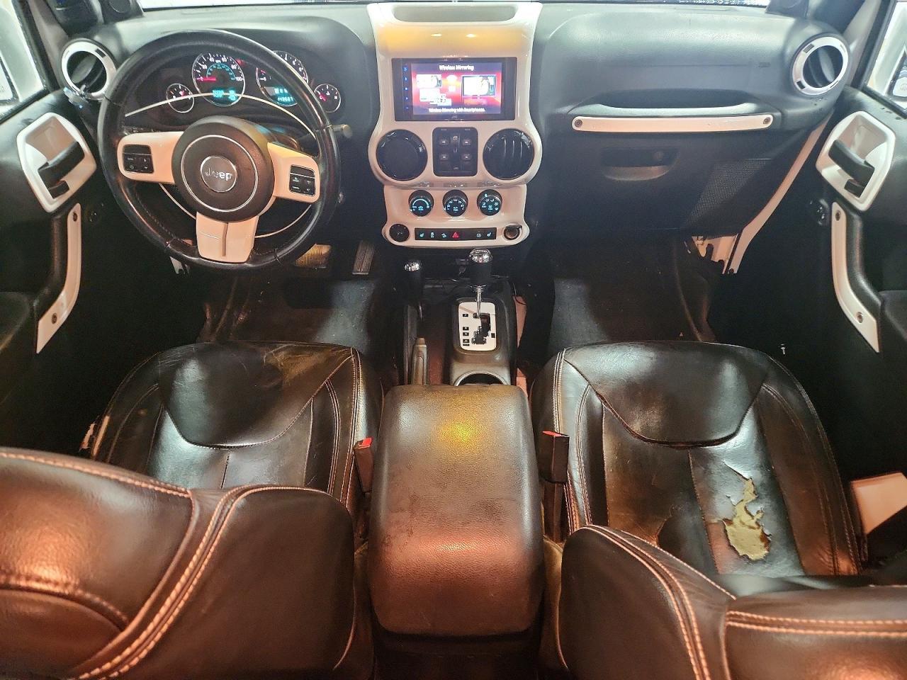 2014 Jeep Wrangler Unlimited Sahara - zdjęcie 8