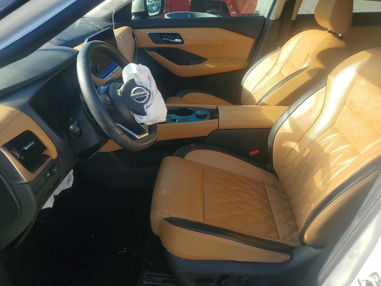 2021 Nissan Rogue Platinum - zdjęcie 7