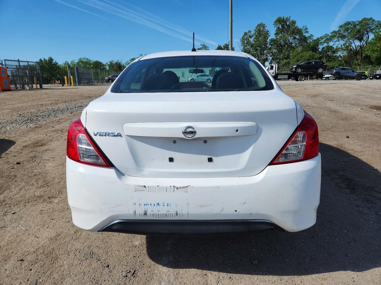 2016 Nissan Versa 1.6 S - zdjęcie 6
