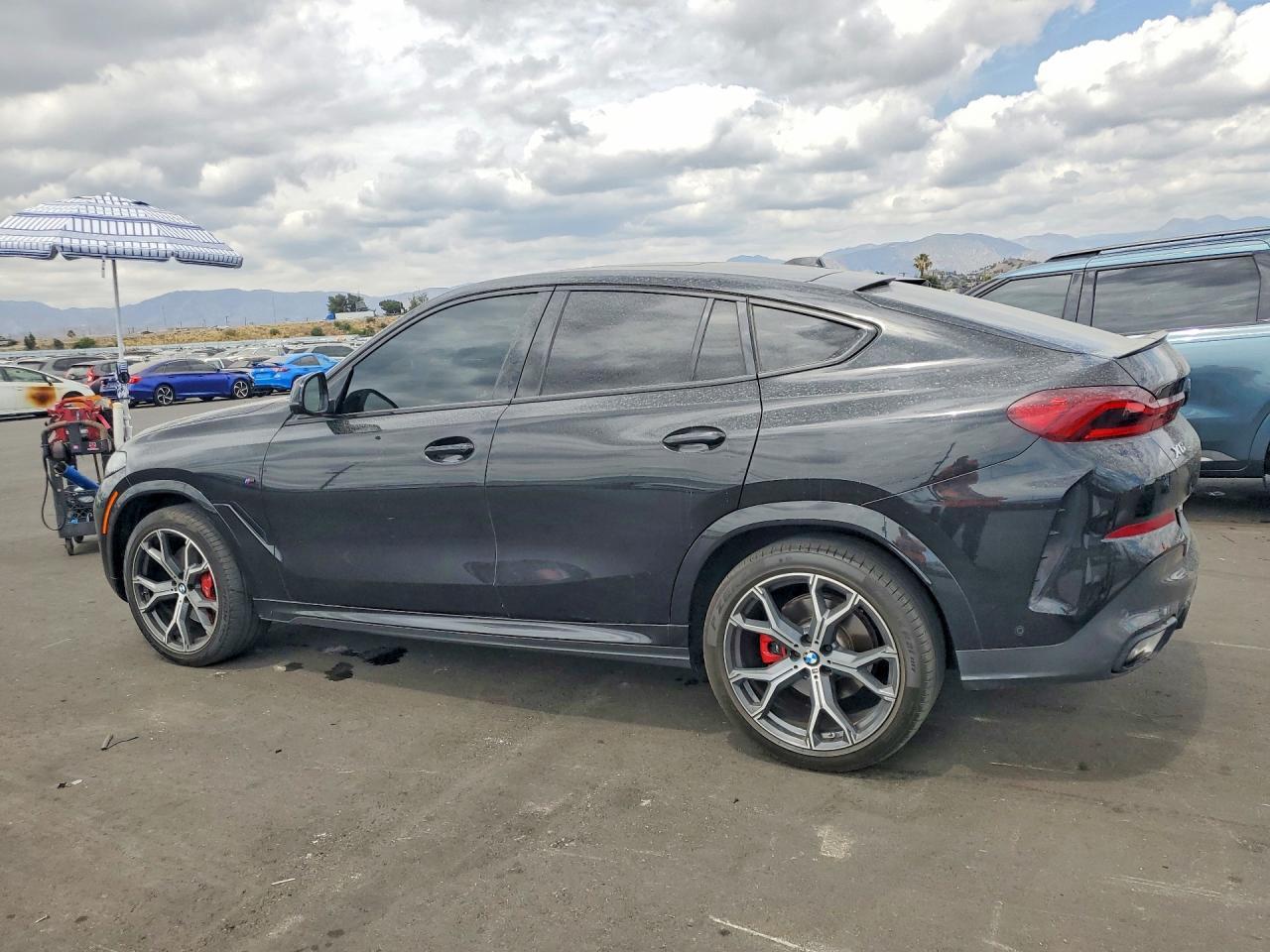 2024 BMW X6 xDrive40I - zdjęcie 2