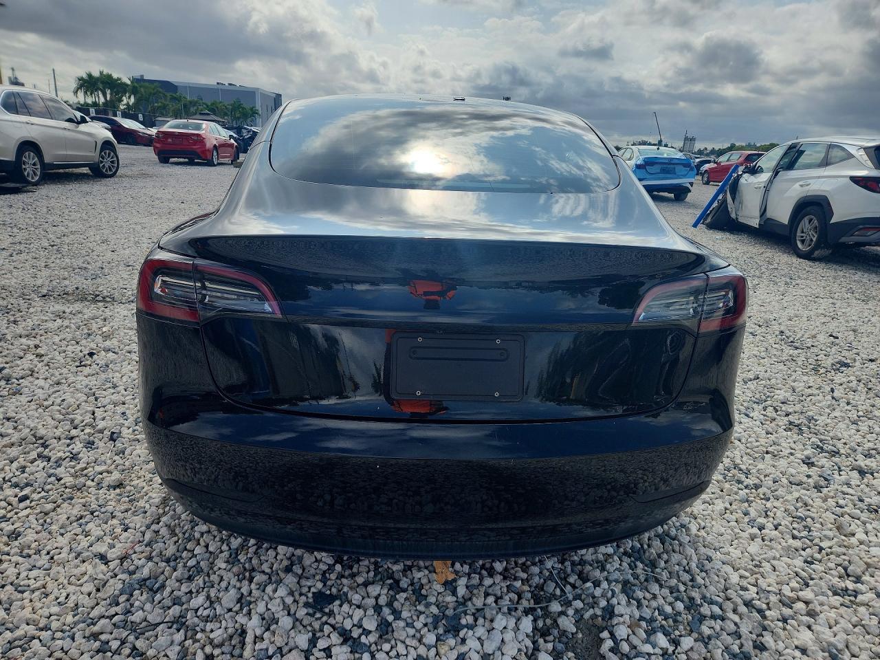 2022 Tesla Model 3 - zdjęcie 6