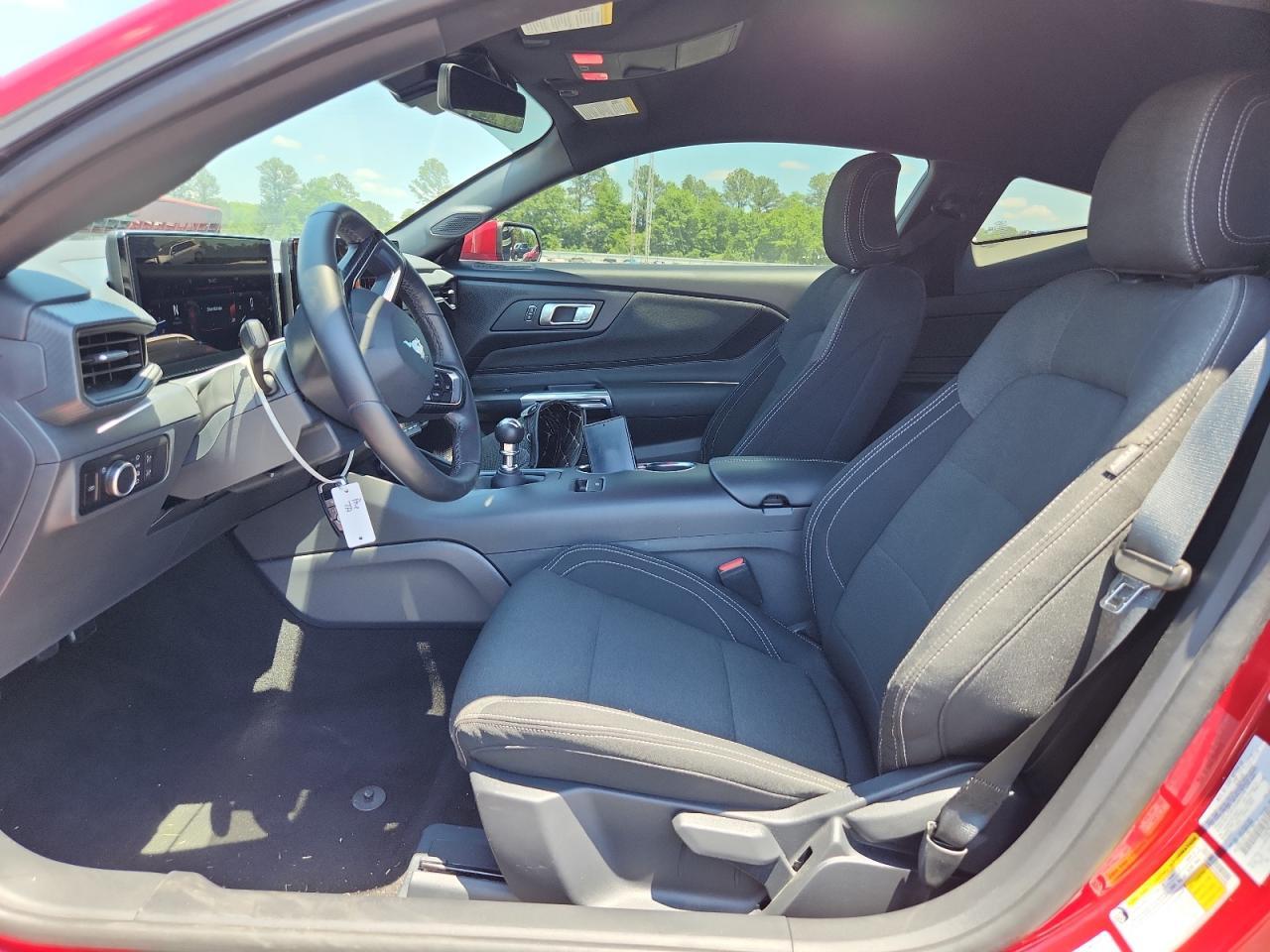 2024 Ford Mustang Gt - zdjęcie 7