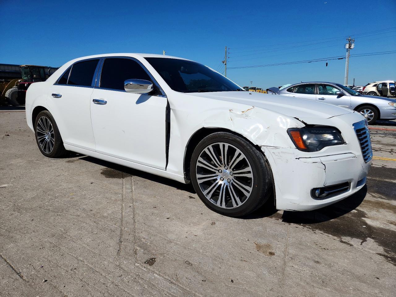 2013 Chrysler 300 S - zdjęcie 4