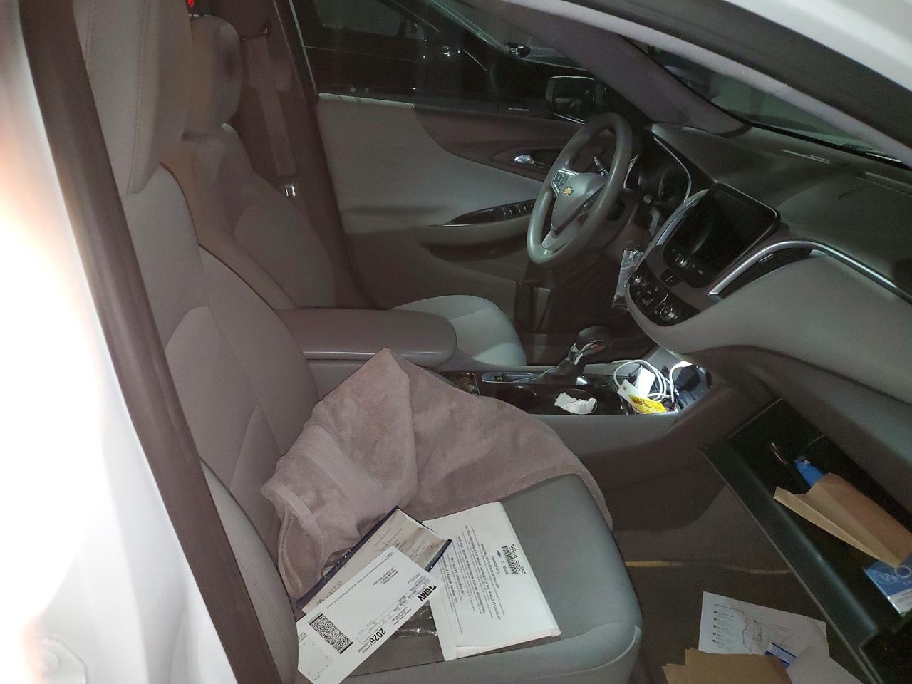 2024 Chevrolet Malibu Ls - zdjęcie 13