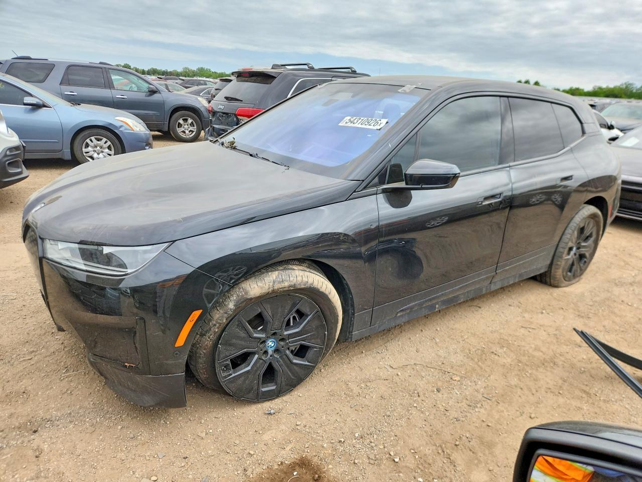 2024 BMW Ix xDrive50 - zdjęcie główne
