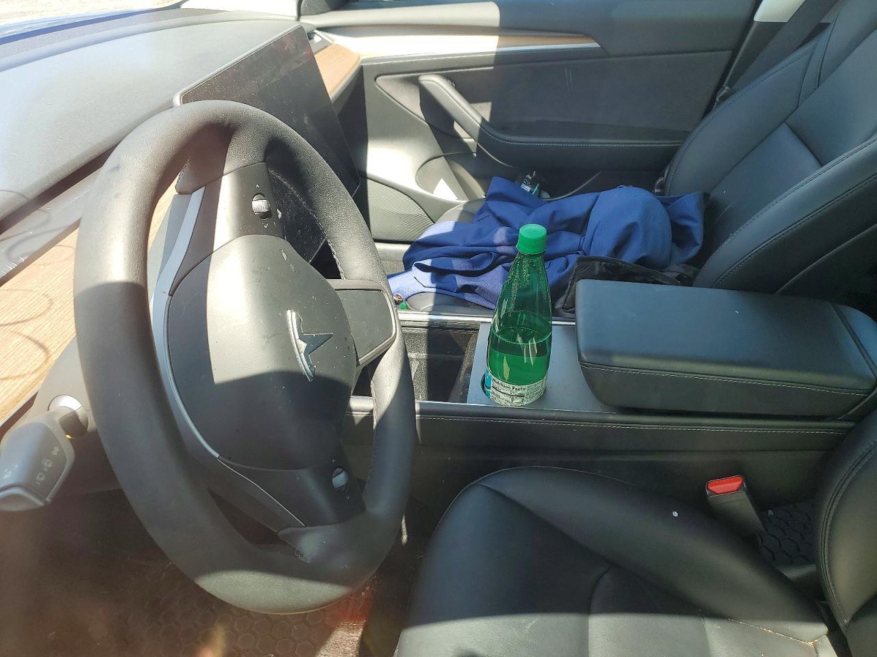 2022 Tesla Model 3 - zdjęcie 7
