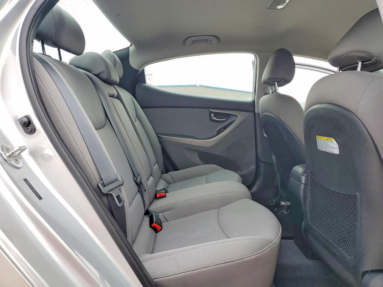 2013 Hyundai Elantra Gls - zdjęcie 10