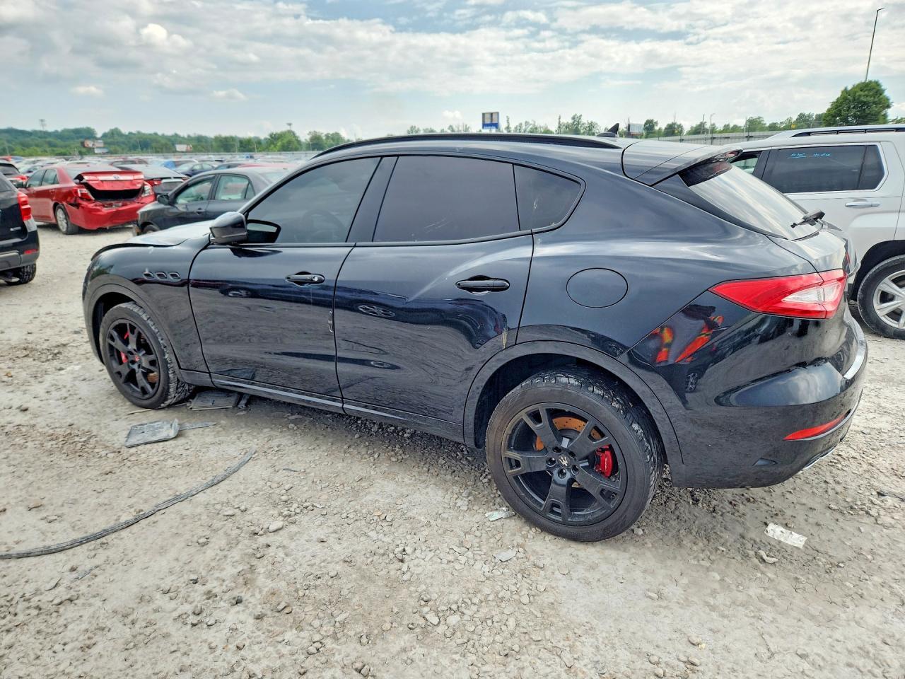 2017 Maserati Levante S Luxury - zdjęcie 2