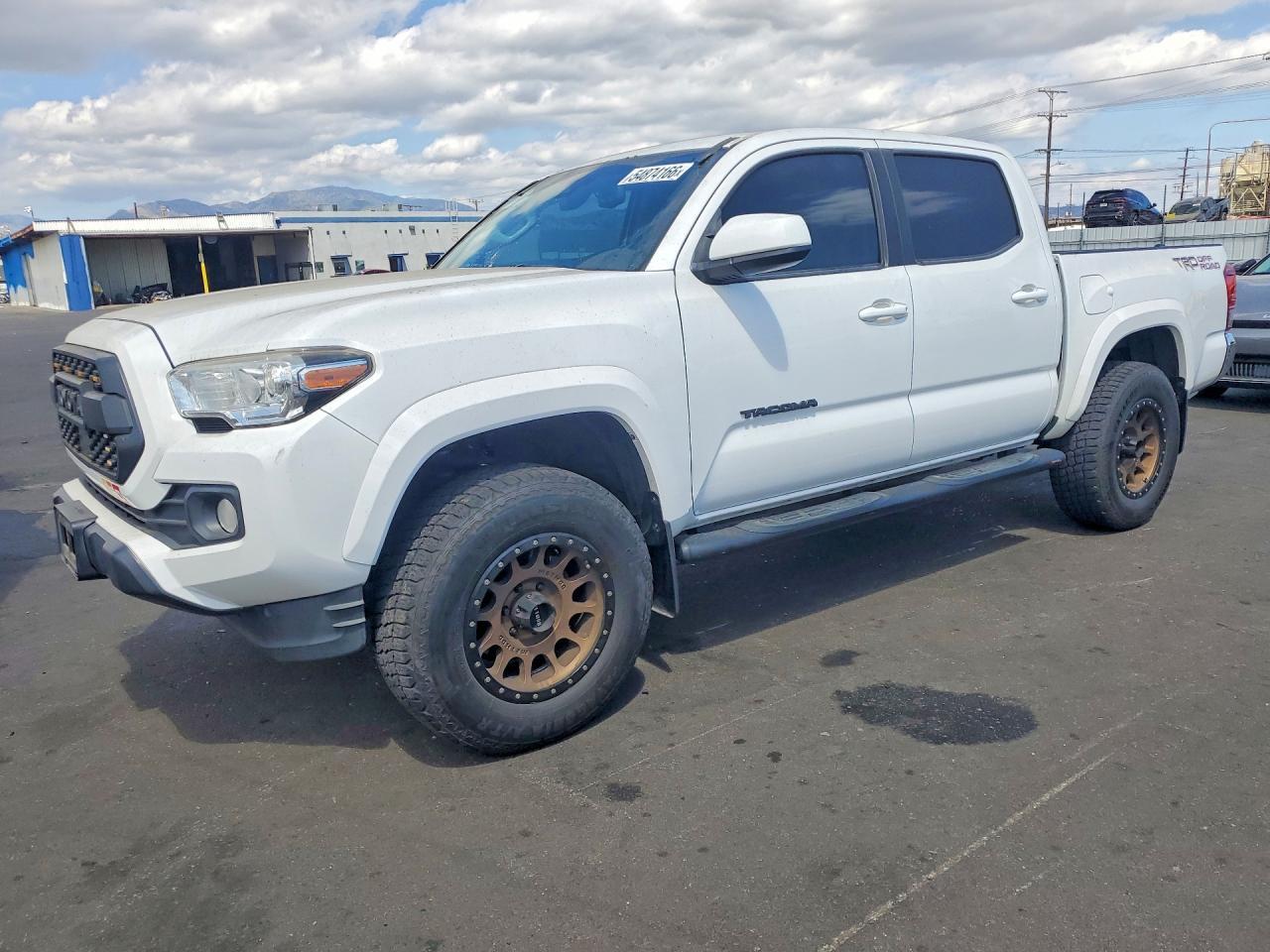 2020 Toyota Tacoma - zdjęcie główne