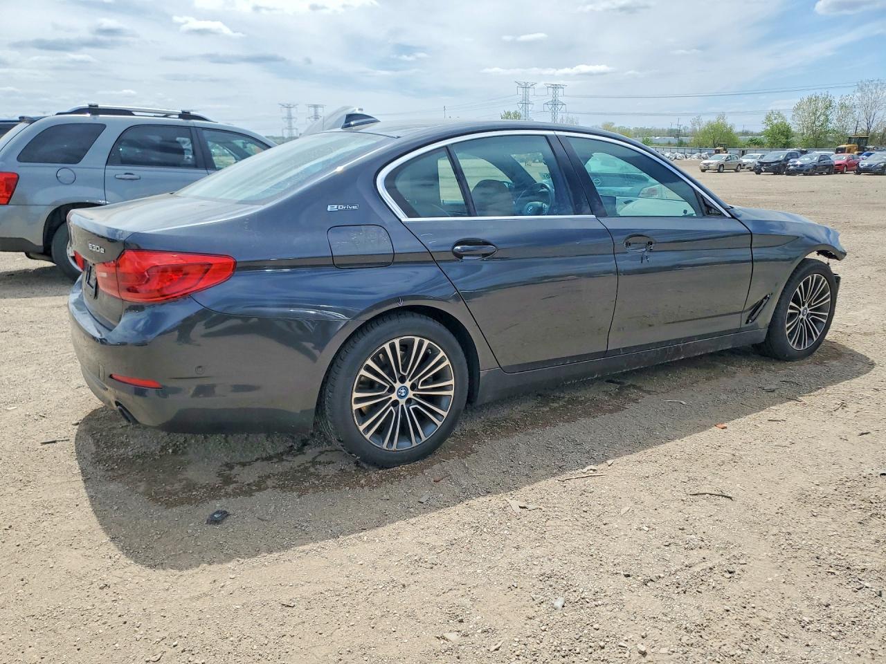 2019 BMW 530E - zdjęcie 3