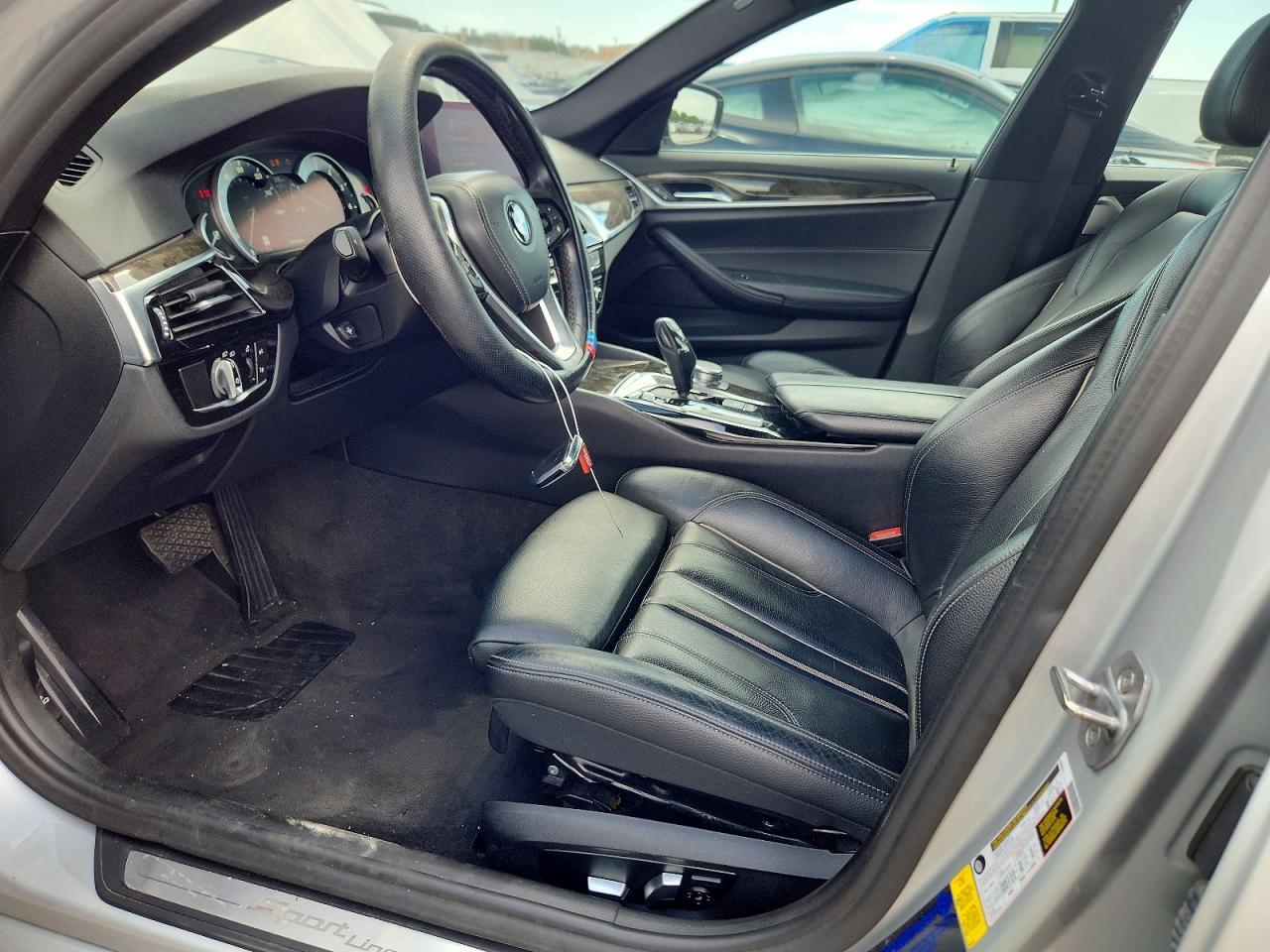 2019 BMW 530 I - zdjęcie 7