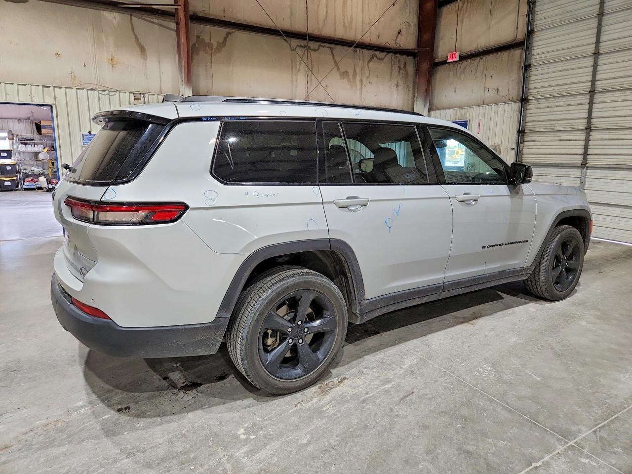 2023 Jeep Grand Cherokee L Laredo - zdjęcie 3