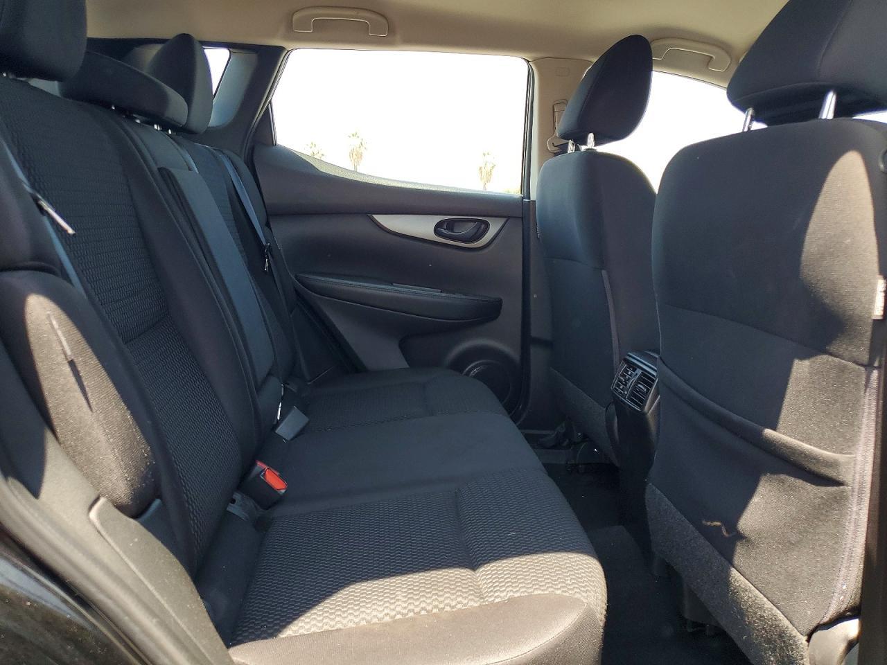 2022 Nissan Rogue Sport S - zdjęcie 11