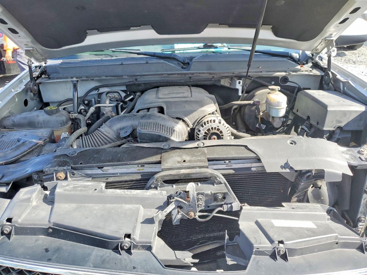 2013 Chevrolet Tahoe C1500 Lt - zdjęcie 12