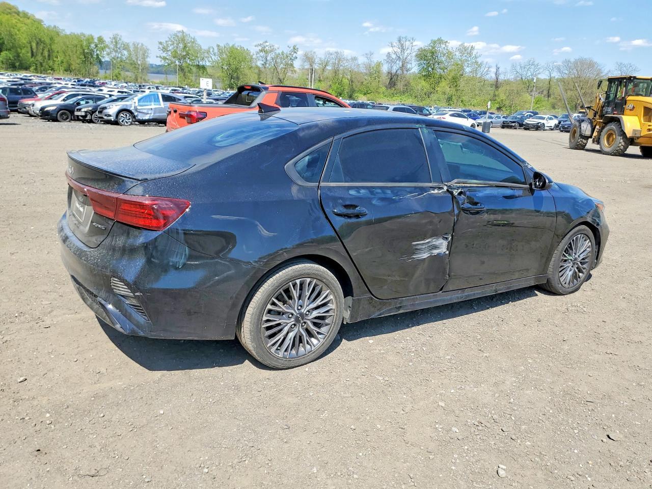 2022 Kia Forte Gt Line - zdjęcie 3