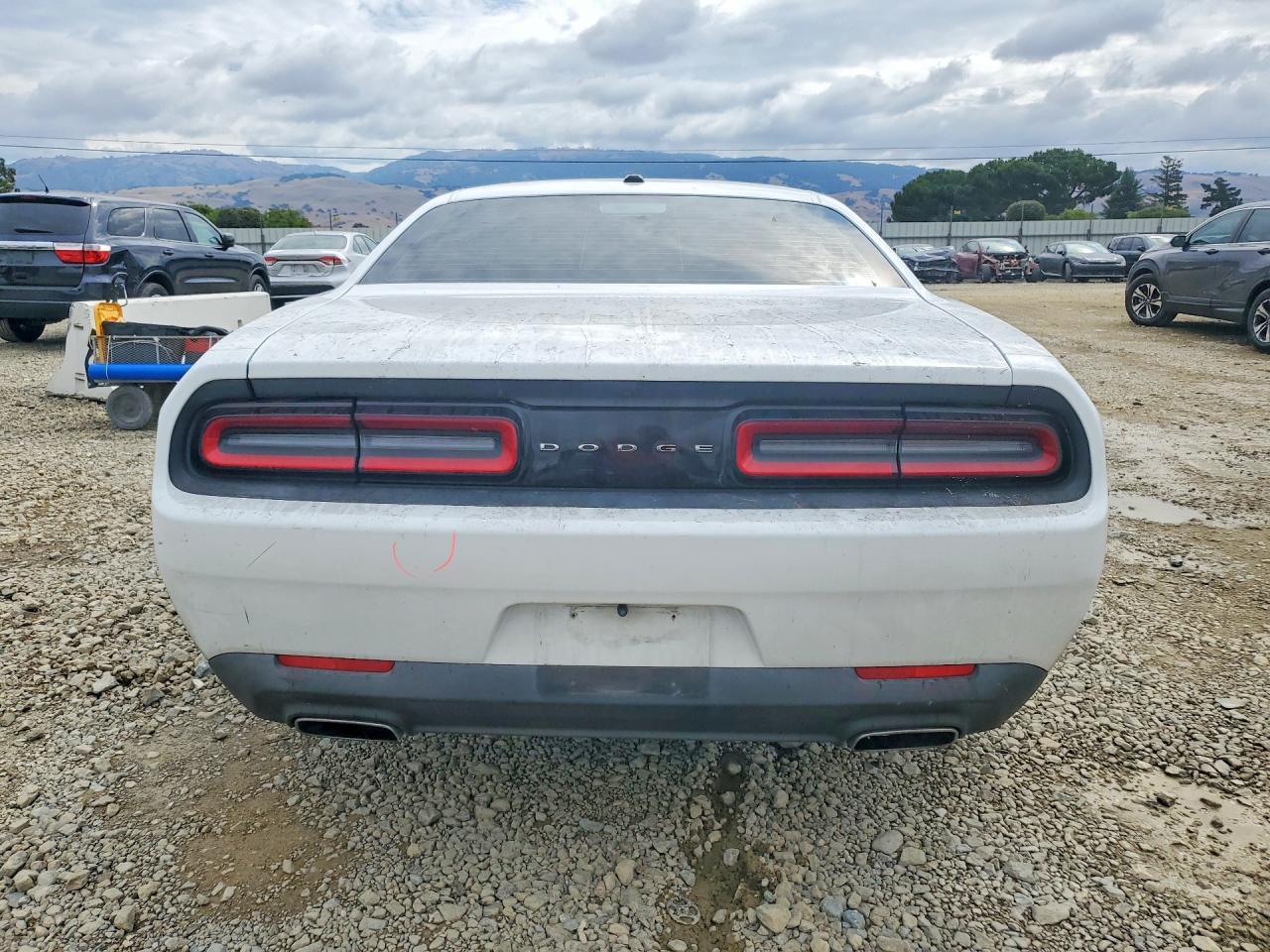 2015 Dodge Challenger Sxt - zdjęcie 6