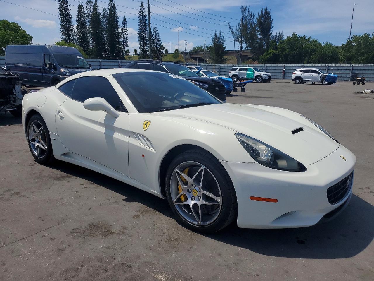 2013 Ferrari California - zdjęcie 4