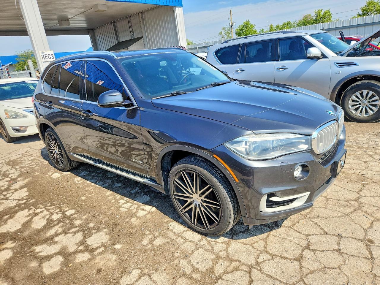 2015 BMW X5 xDrive50I - zdjęcie 4