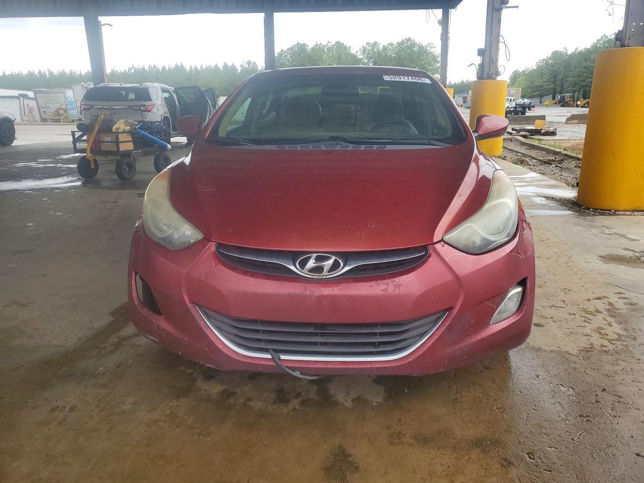 2013 Hyundai Elantra 4D - zdjęcie 5