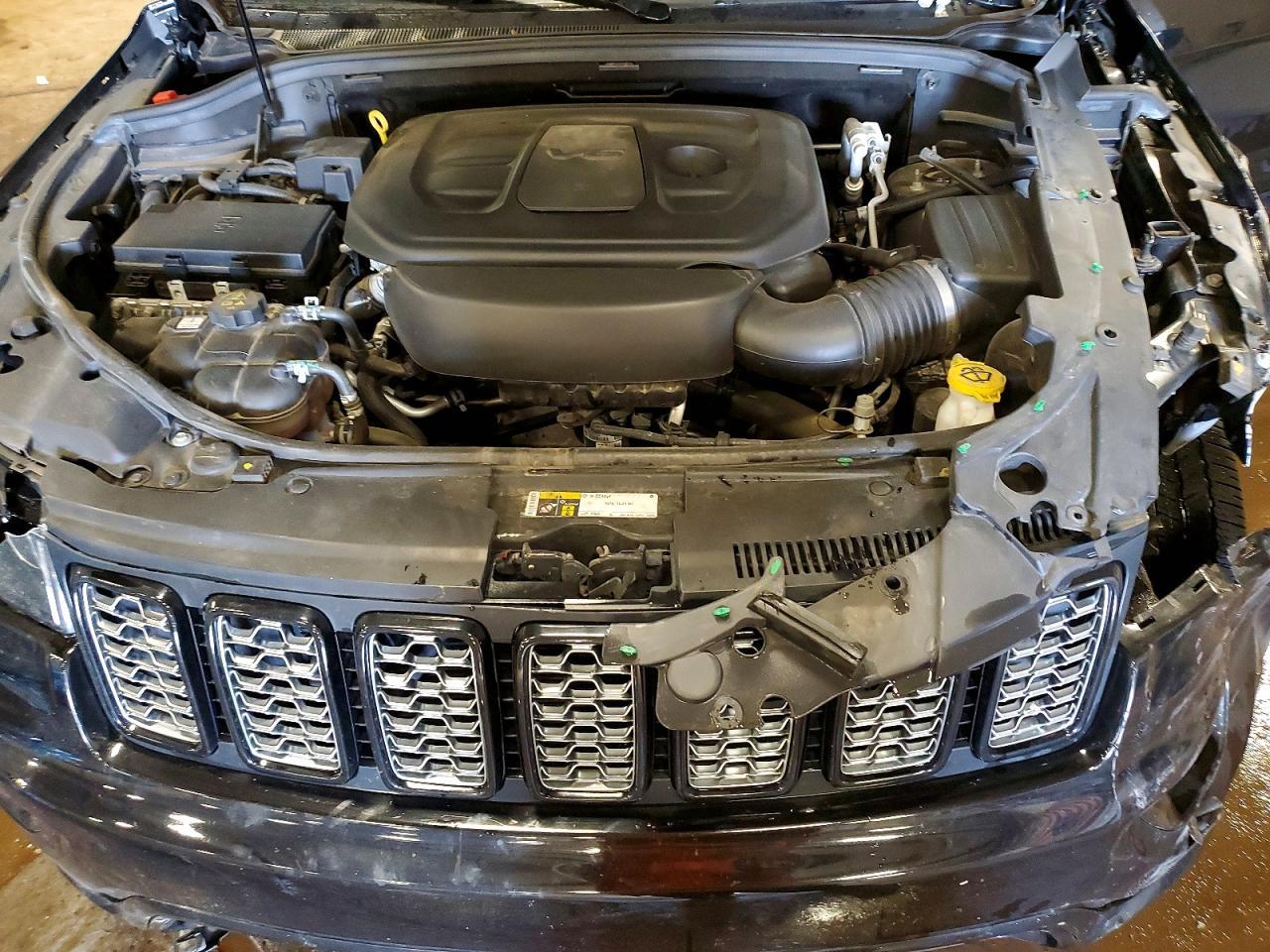 2021 Jeep Grand Cherokee Laredo - zdjęcie 12
