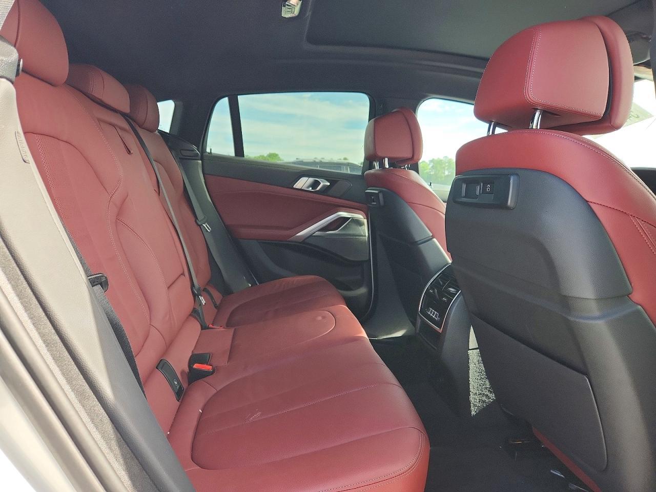 2021 BMW X6 M50I - zdjęcie 11