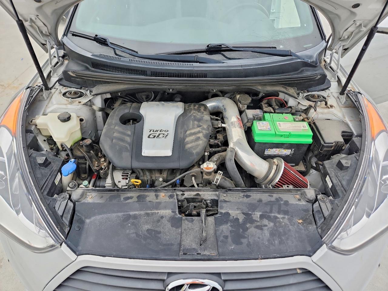 2017 Hyundai Veloster Turbo - zdjęcie 11